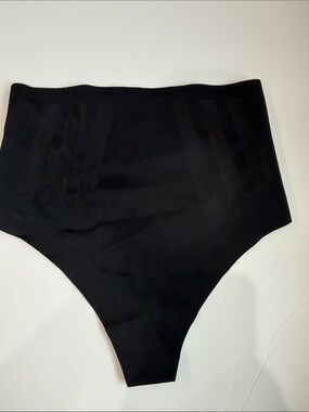 Commando Luxe Control Thong New